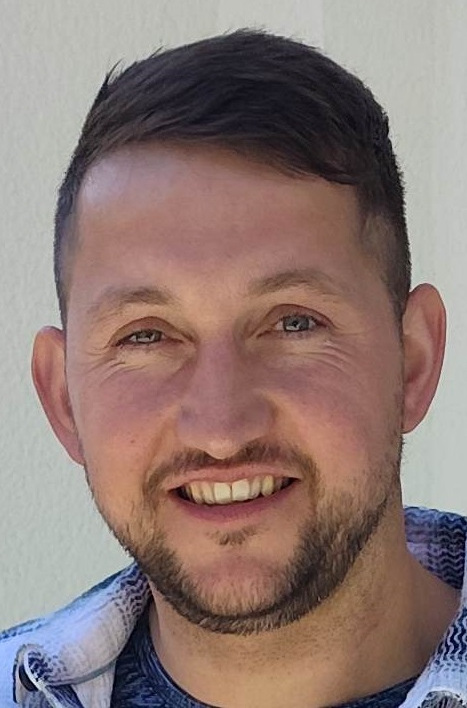Pastor Tobias Schade : 
